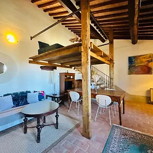 Casa Mae Sarteano